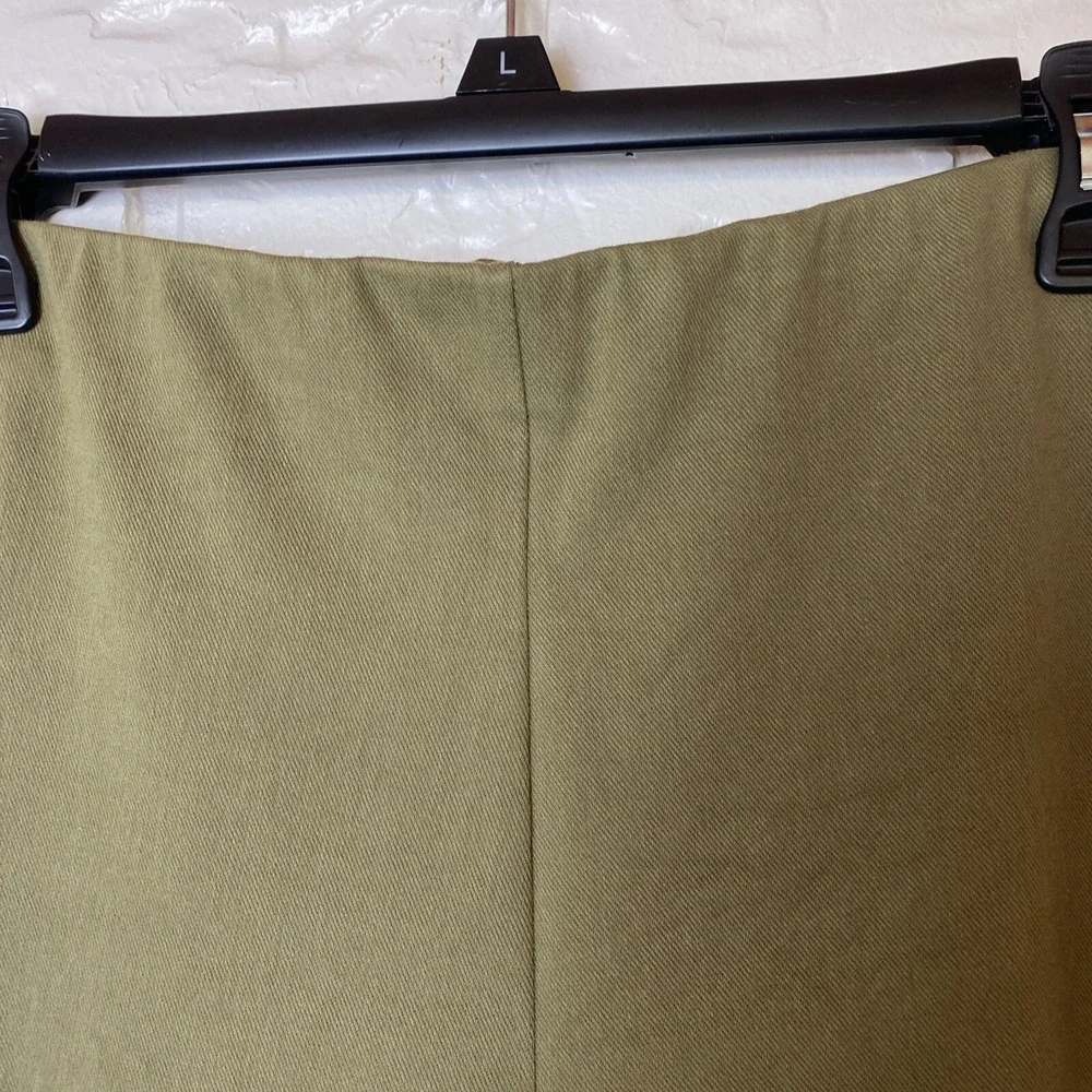 Crosby Womens Pants Size M Army Green Stretch Waist 28 X 25 SEE PIC FOR‎ FLAW
